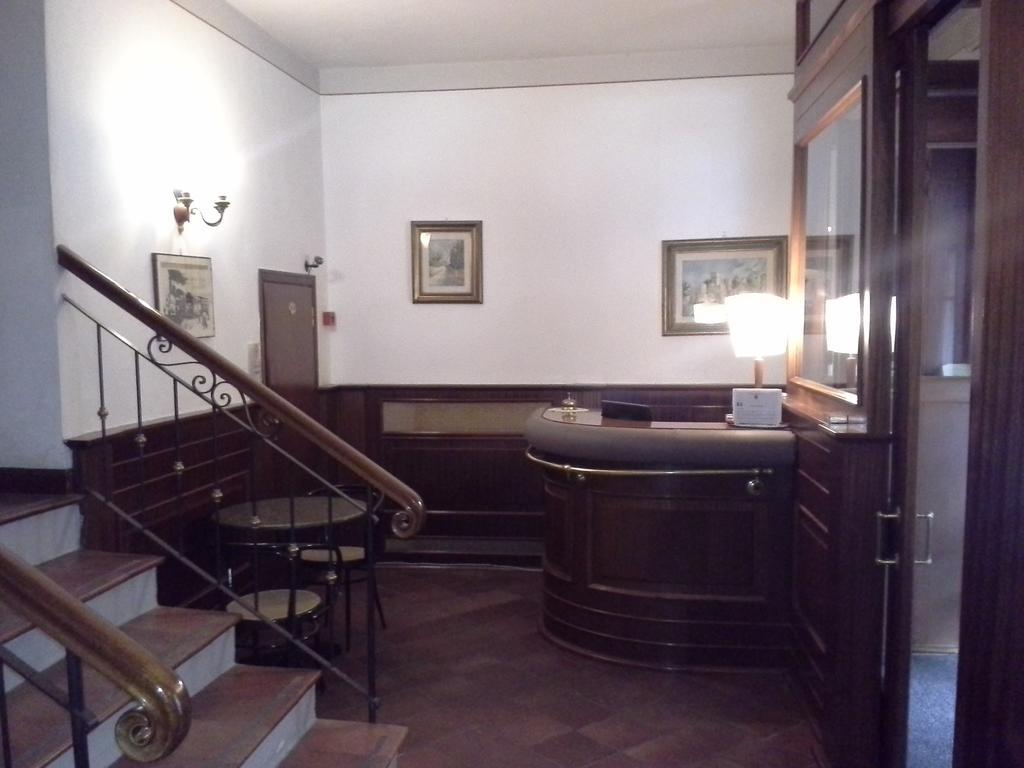 Albergo Italia Di Nardi Renzo & C Snc Poggibonsi Dış mekan fotoğraf