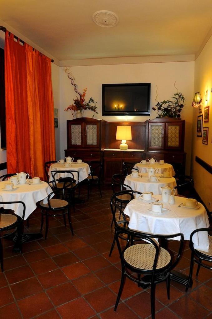 Albergo Italia Di Nardi Renzo & C Snc Poggibonsi Dış mekan fotoğraf