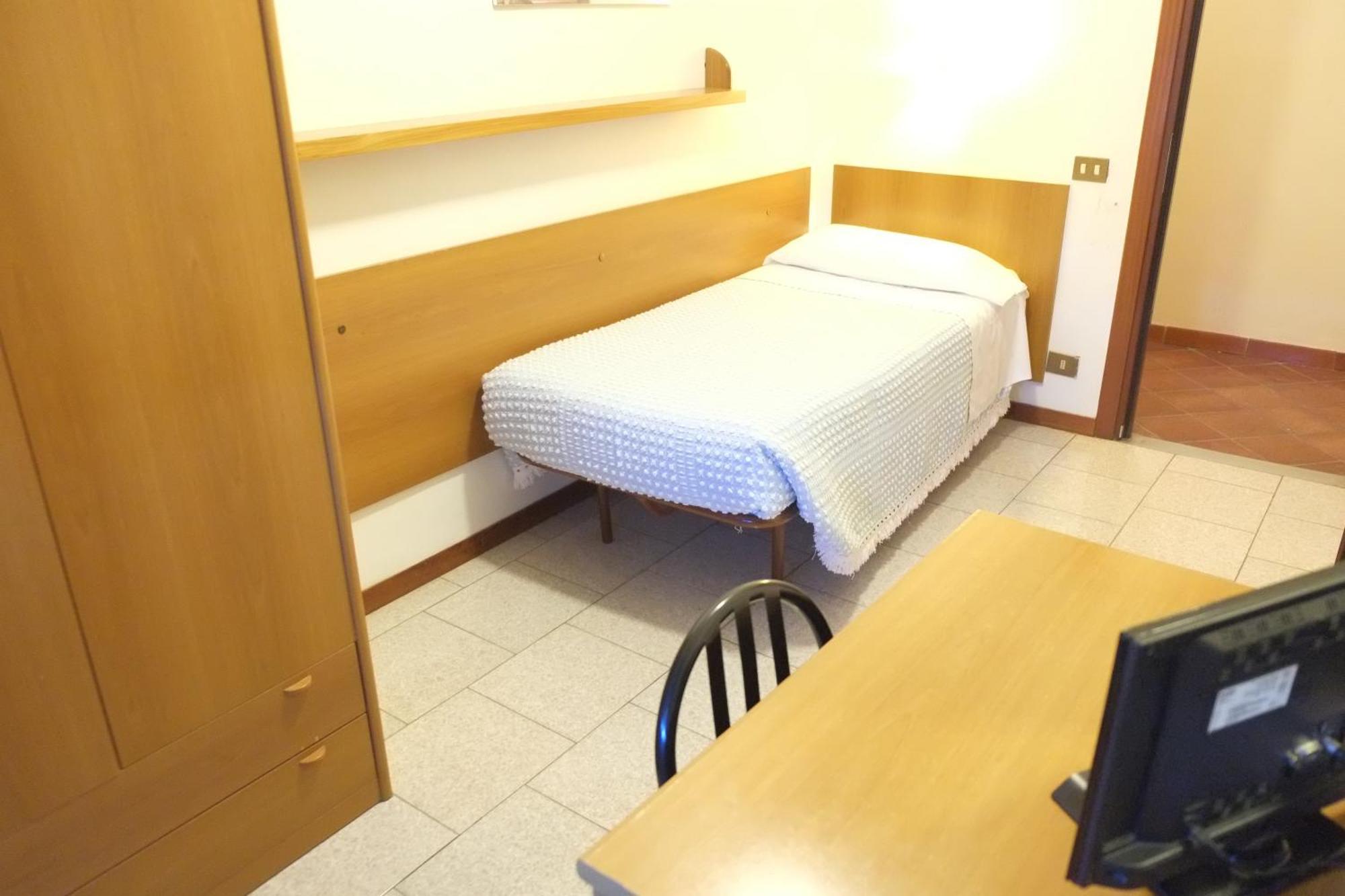 Albergo Italia Di Nardi Renzo & C Snc Poggibonsi Oda fotoğraf